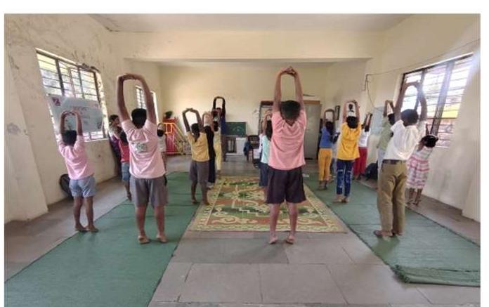 Yoga session with an expert